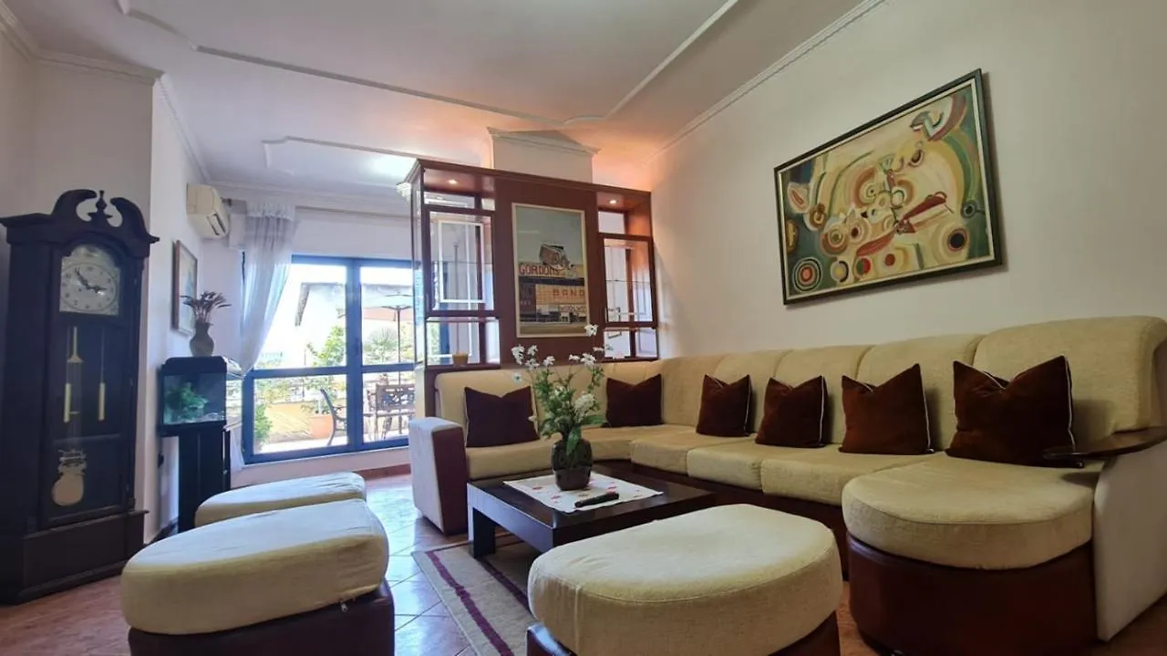 Apartamento 25 Green Retreat Mansion Suite Tirana